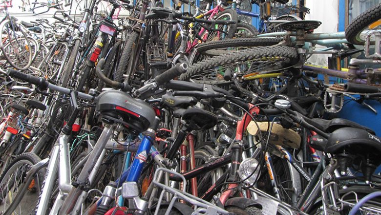 Schrotträder am Hauptbahnhof werden entfernt