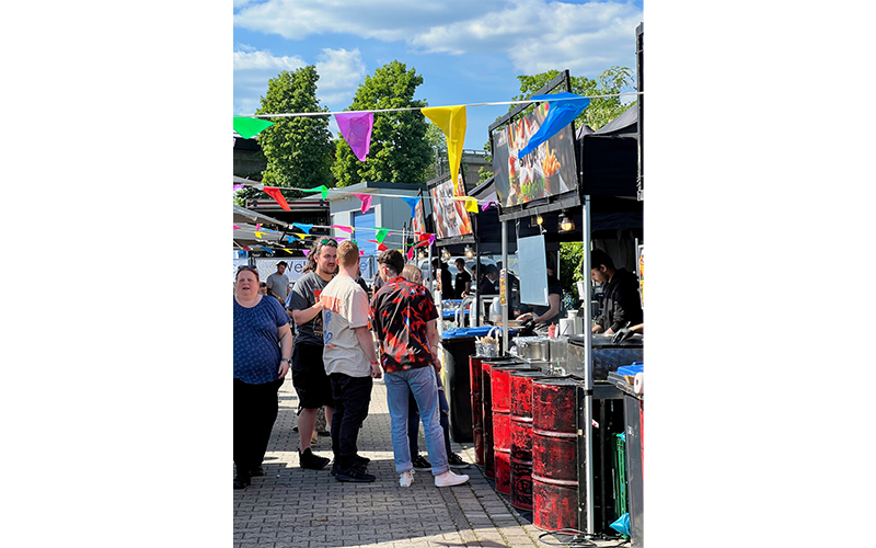 Das „Weltgenüsse“-Festival ist ein Streetfood-Event, bei dem ihr nur das Ticket zahlen müsst.