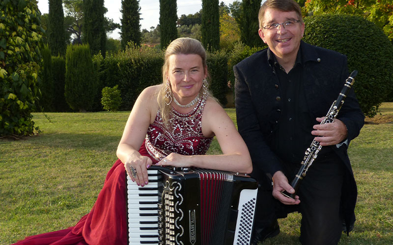Bundesweite Sommerkonzertreise-  Duo „Sing Your Soul“mit Klarinetten und Konzertakkordeon am 25. August in der St. Jürgen Kirche in Ölper bei Braunschweig zu Gast – „Dreams, Love, Tango“– Melodien für die Seele zum Träumen.