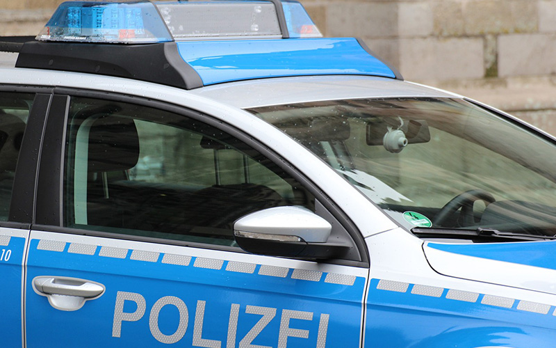 Landfriedensbruch und Widerstand gegen Vollstreckungsbeamte in Braunschweig. 