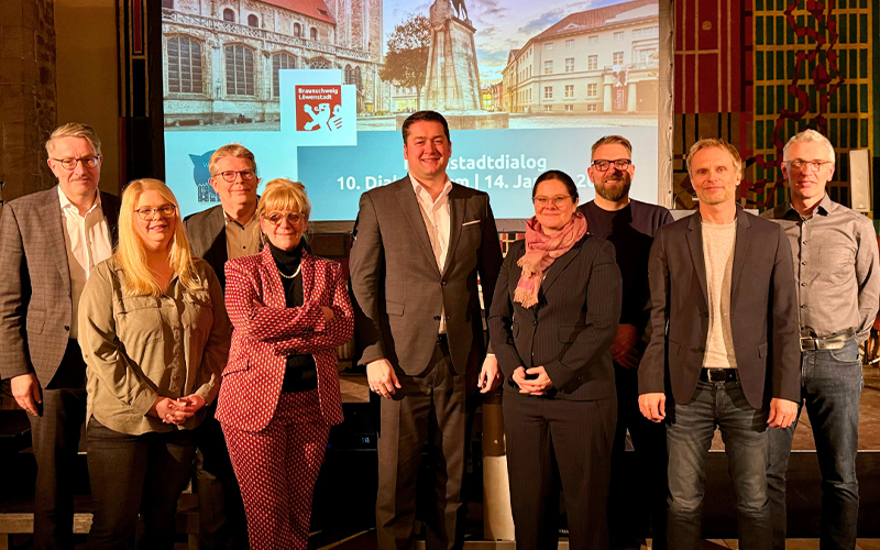 Oberbürgermeister Dr. Thorsten Kornblum hat beim 10. Dialogforum zur Zukunft der Braunschweiger Innenstadt die Bedeutung der laufenden und geplanten Investitionen unterstrichen.