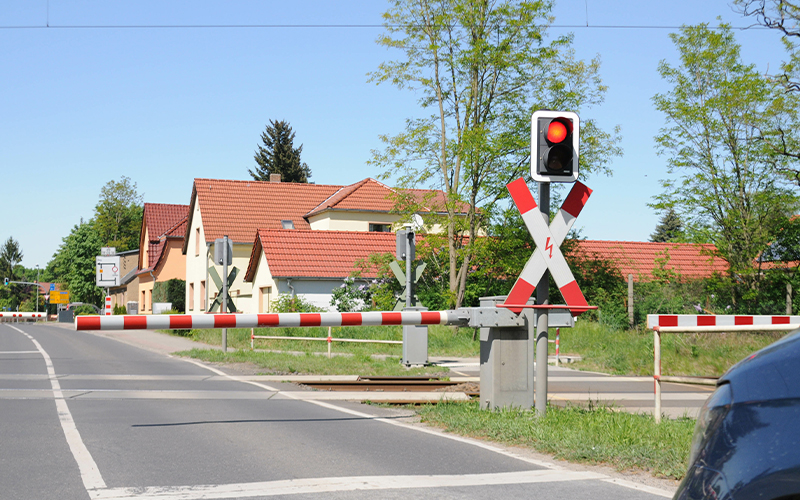 Für das Bürgerbegehren „Bahnübergang Grünewaldstraße“ sind 15.686 gültige und 1.914 ungültige Unterschriften geleistet worden.