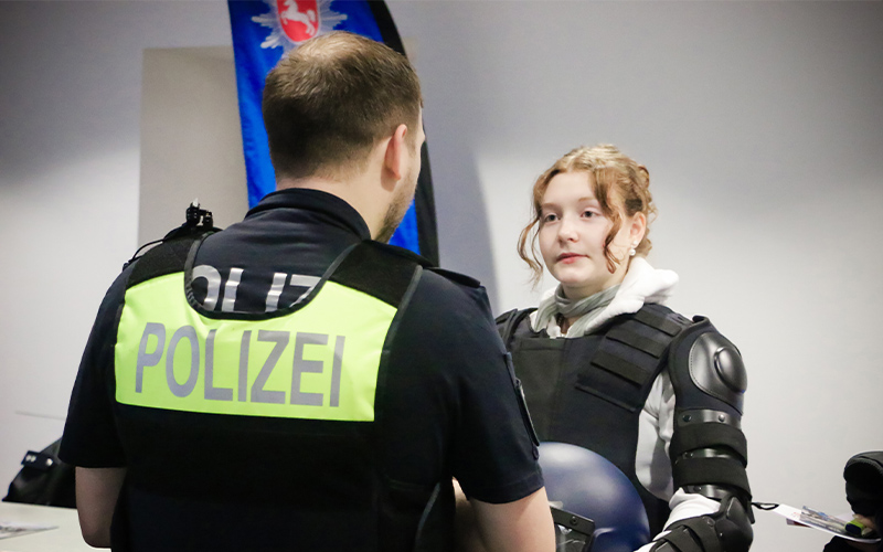 Eltern- und Schülertag im BiZ: Eltern freuen sich über die Unterstützung.