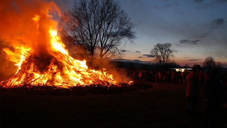 Osterfeuer: Orte und Zeiten