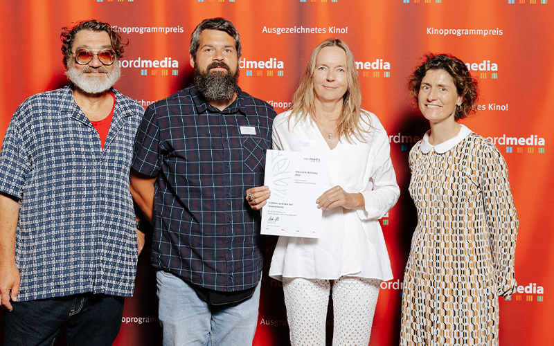 Das städtische Kulturinstitut ist für seine Filmreihe „DOKfilm im Roten Saal“ von der zentralen Medien-Fördereinrichtung für Niedersachsen und Bremen „nordmedia“ im Rahmen der Verleihung der Kinoprogrammpreise zum neunten Mal ausgezeichnet worden.