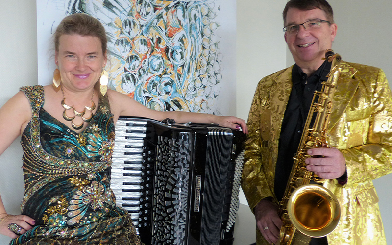 „All You Need Is Love – Melodien der Beatles im neuen Sound“. Duo „Sing Your Soul“ mit Altsaxophon und Konzertakkordeon am 17. August 2025.