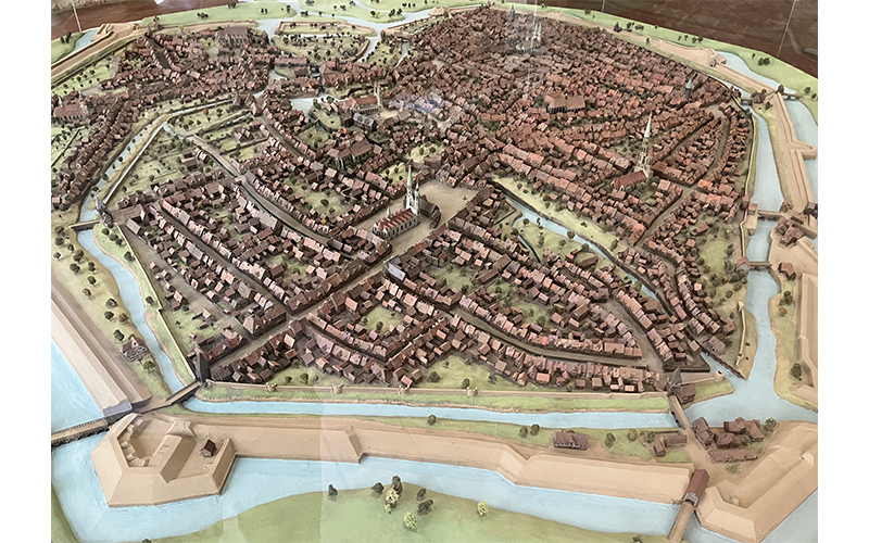 Exponat des Monats ist das Modell der Stadt Braunschweig im Jahr 1671. 