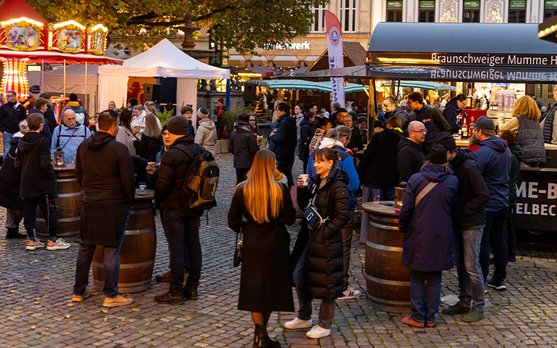 Die Braunschweig Stadtmarketing GmbH und die Braunschweigische Landessparkasse laden vom 7. bis zum 9. November zur mummegenussmeile in die Braunschweiger Innenstadt ein.