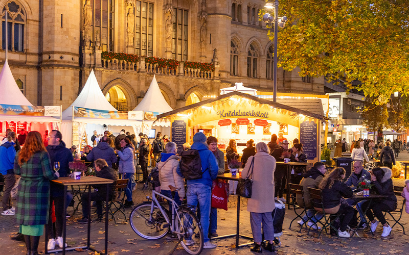 Die mummegenussmeile in Braunschweig lädt zum Schlemmen ein.