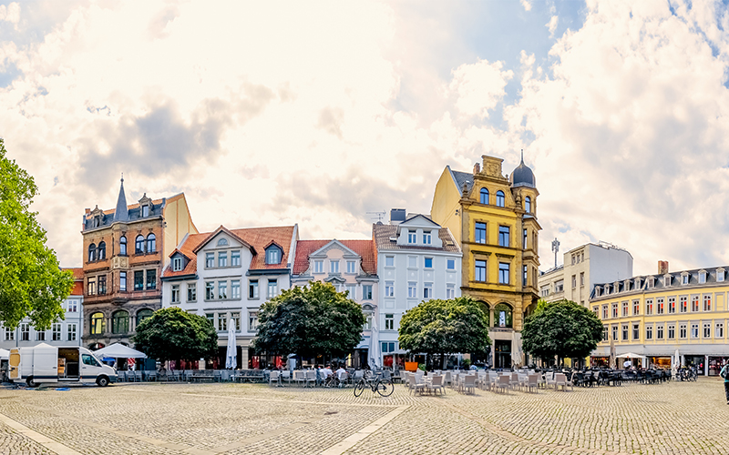 Der Gestaltungsbeirat der Stadt Braunschweig öffnet sich der Öffentlichkeit und bietet Fachleuten und interessierten Bürgerinnen und Bürgern die Möglichkeit, sich aktiv mit der Zukunft der Stadtgestaltung auseinanderzusetzen.