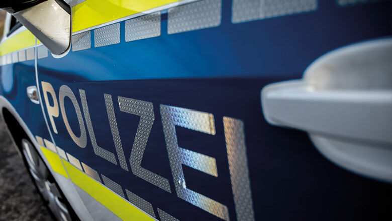 Fahrzeug versinkt nach Kollision in Mittellandkanal