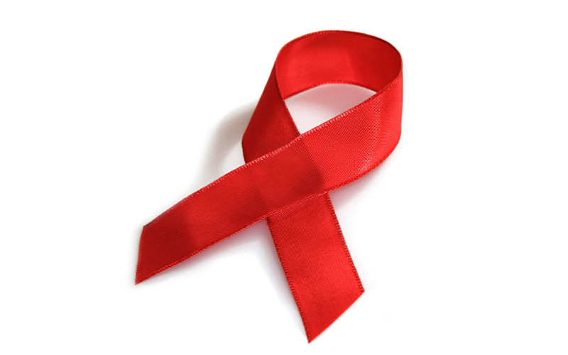 Anlässlich des Welt-AIDS-Tages am 1. Dezember bietet die Beratungsstelle für sexuelle Gesundheit/AIDS-Beratung im Gesundheitsamt, Hamburger Straße 226, am Mittwoch, 3. Dezember von 11 bis 18 Uhr kostenlose anonyme HIV-Antikörper/Antigen-Labor-Tests an.