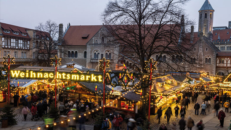 Eröffnung mit Lichterglanz und Glöckchenklang