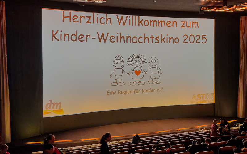 Am 29. November fand die große Sondervorstellung des Kinder-Weihnachtskinos 2025 statt.