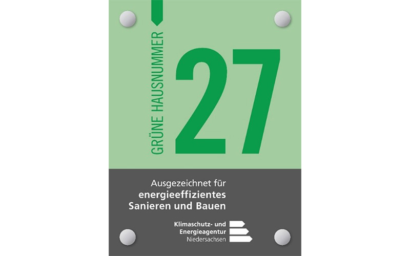 Insgesamt elf Grüne Hausnummern als Auszeichnung für vorbildliches energieeffizientes Sanieren und Bauen sind in diesem Jahr von der Stadt Braunschweig verliehen worden. 