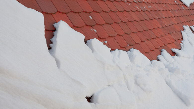 Hauseigentümer müssen gefährliche Schneebretter entfernen
