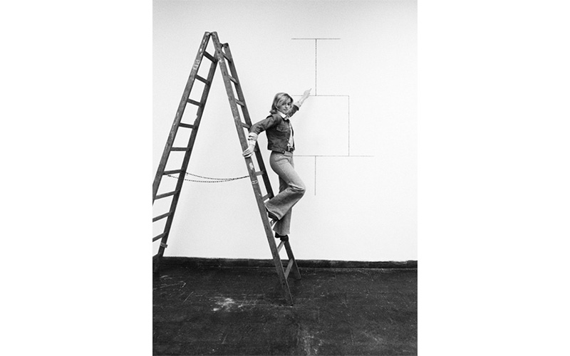 Mit der Ausstellung „Freudensprünge und andere Begegnungen“ widmet die halle267 – städtische galerie braunschweig, Hamburger Str. 267, einer der bedeutendsten Porträtfotografinnen der Gegenwart eine umfassende Präsentation.