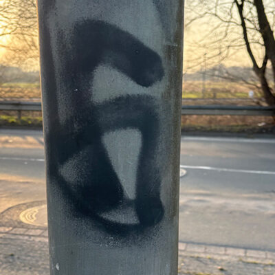 Rechtsradikale Symbole Spielplatz Feuerbergweg