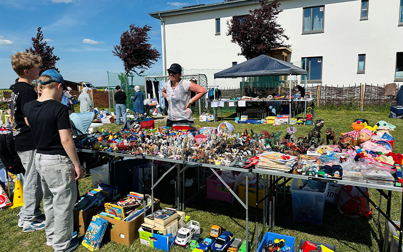 Die Mansfeld-Löbbecke-Stiftung lädt auch in diesem Jahr wieder zum beliebten Familienflohmarkt ein.