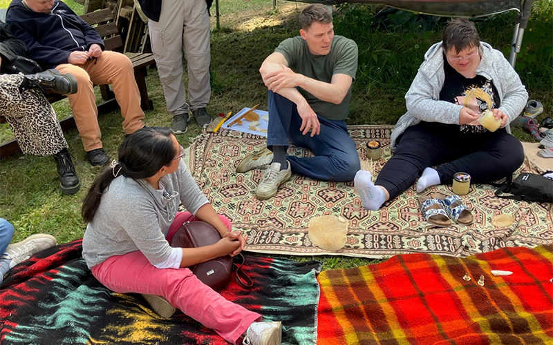 Im Rahmen des Europäischen Protesttages zur Gleichstellung von Menschen mit Behinderung am 5. Mai findet am 6. Mai 2026 von 17:00 bis 20:00 Uhr ein „Picknick für Teilhabe“ statt.