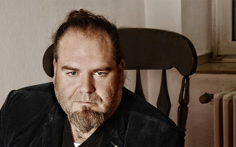 Der Autor Christian Linker wird für sein Buch „Wenn die Welt unsere wäre“ mit dem mit 8.000 Euro dotierten Friedrich-Gerstäcker-Preis für Jugendliteratur der Stadt Braunschweig ausgezeichnet.