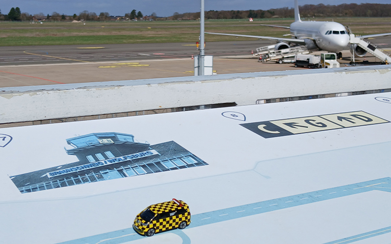 Ein außergewöhnliches Sammlerstück für Modellauto- Enthusiasten und Luftfahrtfreunde.