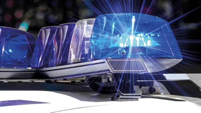 Polizei und Feuerwehr bewältigen Einsatz Hand in Hand