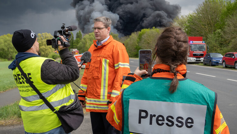 Vortrag: Feuerwehr-Pressearbeit bei einem Industriebrand