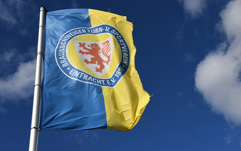 Eintracht Braunschweig wird ein weiteres Mal auf dem Transfermarkt aktiv und verpflichtet Tristan Wagner vom Greifswalder FC. Der 20-Jährige unterschreibt bei den Löwen einen Vertrag bis zum 30. Juni 2029.