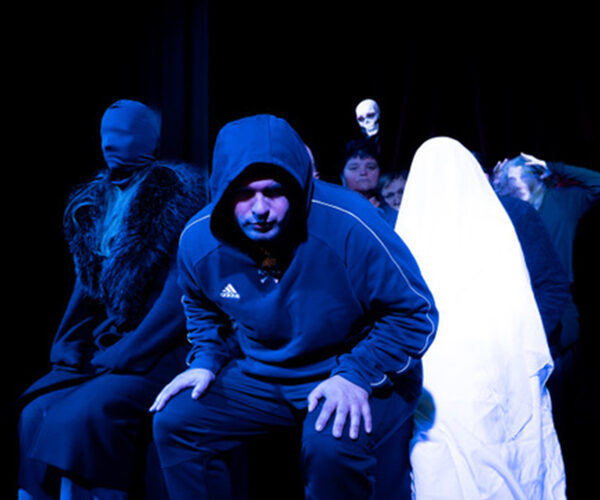 TRaumschiff Erde „Gruselmanie“: Objekttheater der Lebenshilfe im Kult