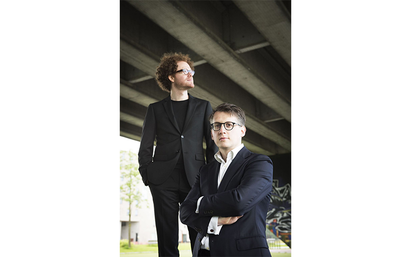 Das auf historische Tasteninstrumente spezialisierte belgische Duo Nicolas Callot und Lucas Blondeel bringt am Sonntag, 7. Juni, um 19 Uhr, im Städtischen Museum Braunschweig zwei Werke für Klavier zu vier Händen von Franz Schubert (1797–1828) zur Aufführung.