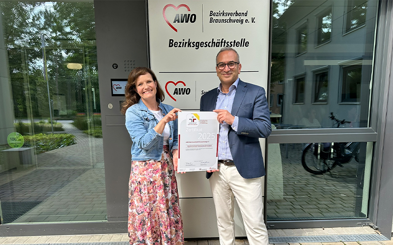 Der AWO-Bezirksverband Braunschweig e. V. wurde im Juni für das erfolgreiche Durchlaufen des „audit berufundfamilie“ gefeiert. 
