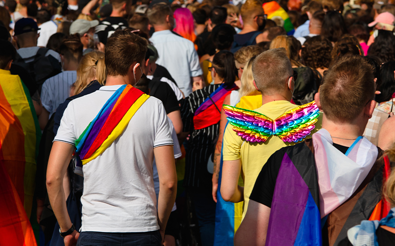 Anlässlich des Christopher Street Days und des einhergehenden Sommerlochfestivals fand am heutigen Samstag ein Aufzug durch die Braunschweiger Innenstadt statt, der durch die Polizei begleitet wurde.