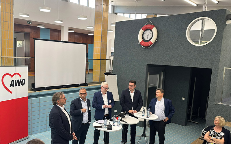 Bei einem „Zukunftsgespräch Sozialstaat | Politischer Austausch vor Ort“ kamen der Präsident des AWO-Bundesverbandes Michael Groß in Braunschweig mit dem Niedersächsischen Minister für Soziales, Arbeit, Gesundheit und Gleichstellung Dr. Andreas Philippi sowie Oberbürgermeister der Stadt Braunschweig Dr. Thorsten Kornblum zusammen.