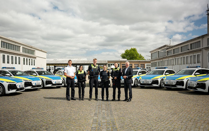 Die Polizeidirektion Braunschweig hat 37 neue vollelektrische Funkstreifenwagen des Typs Audi A6 e-tron erhalten.