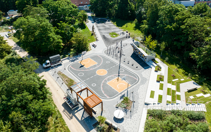 Der Nordpark mit Jugendplatz ist vom Bund Deutscher Landschaftsarchitektinnen und Landschaftsarchitekten (BDLA) mit dem norddeutschen Landschaftsarchitekturpreis ausgezeichnet worden.