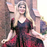 Glanzvoller Chanson-Abend im Lindenhof-Theater: Julia Fercho singt mit Harfenbegleitung