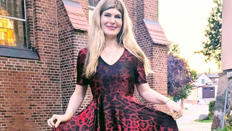 Glanzvoller Chanson-Abend im Lindenhof-Theater: Julia Fercho singt mit Harfenbegleitung