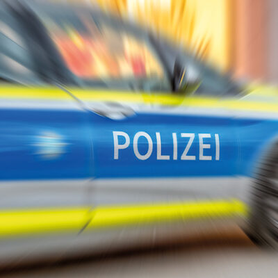 Zeugenaufruf: Raub auf offener Straße