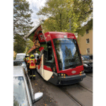 Zusammenstoß zwischen Straßenbahn und Lieferfahrzeug